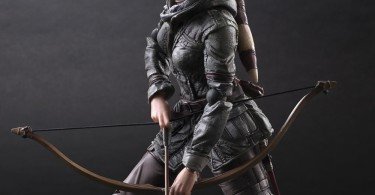 Nova figura de Lara Croft da Play Arts Kai