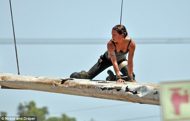 Primeiras imagens de Alicia Vikander como Lara Croft