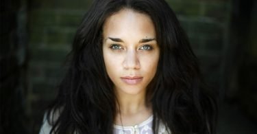Hannah John-Kamen entra para o elenco de Tomb Raider